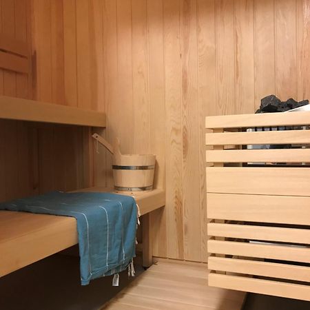 Lichtdurchflutete Ferienwohnung Mit Panorama-Sicht Und Schwimmbad/Sauna Muralto Buitenkant foto