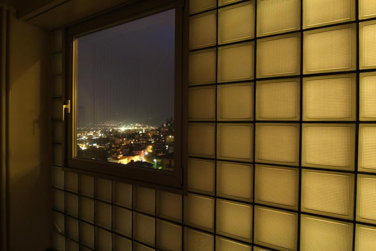 Lichtdurchflutete Ferienwohnung Mit Panorama-Sicht Und Schwimmbad/Sauna Muralto Buitenkant foto